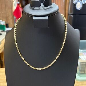 Elegant Gold Tone Rope Chain Necklace